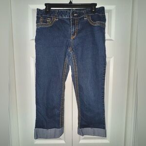 a.n.a Women's stretchy fold up capri Jeans. Size 8. VGUC